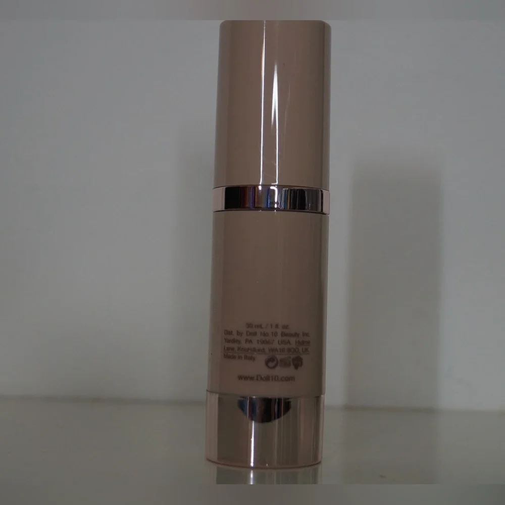 Doll 10 Hydralux Smoothing Fair Foundation NEW